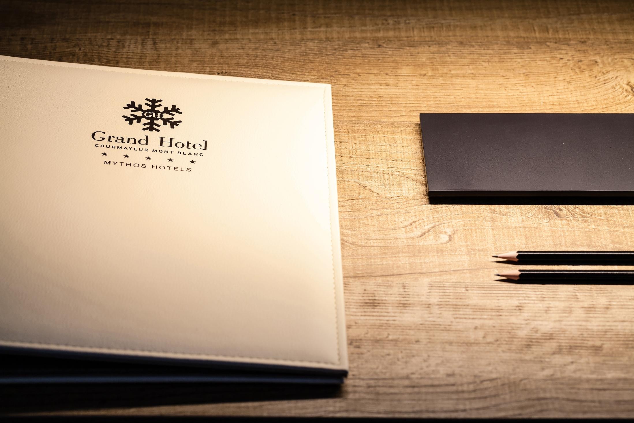 Grand Hotel Courmayeur Mont Blanc, By R Collection Hotels Zewnętrze zdjęcie