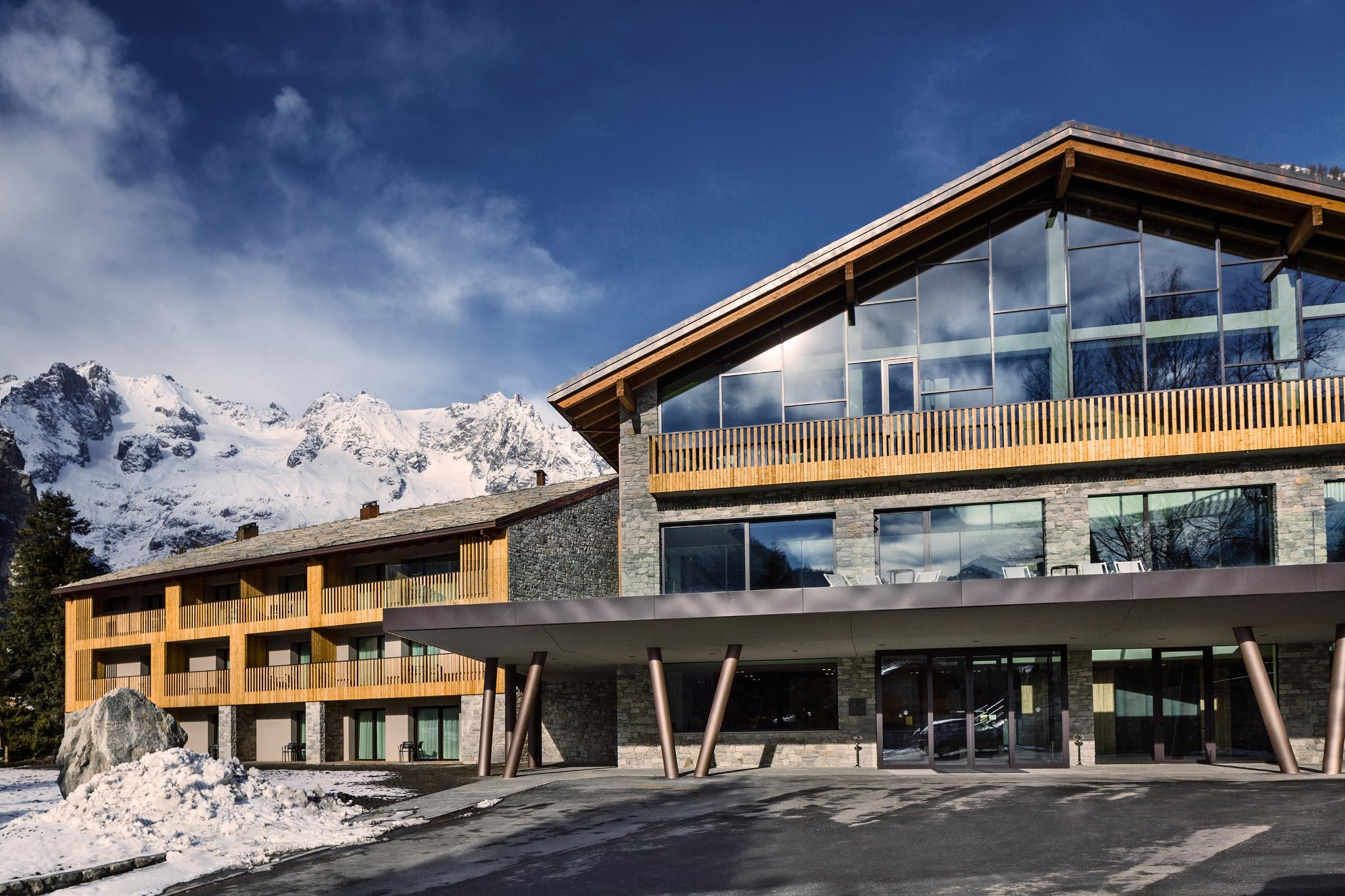 Grand Hotel Courmayeur Mont Blanc, By R Collection Hotels Zewnętrze zdjęcie