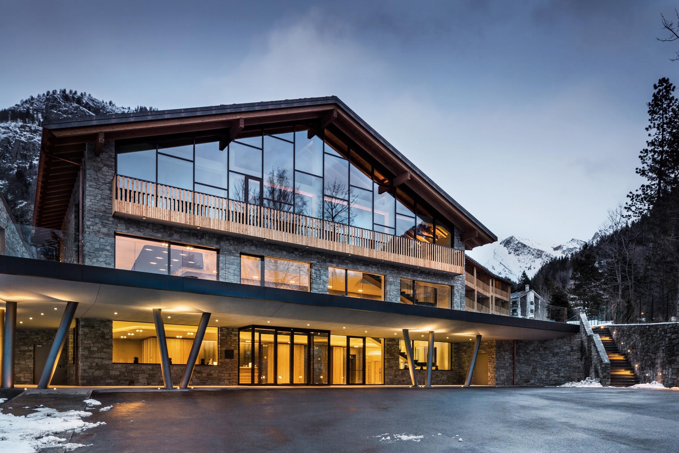 Grand Hotel Courmayeur Mont Blanc, By R Collection Hotels Zewnętrze zdjęcie