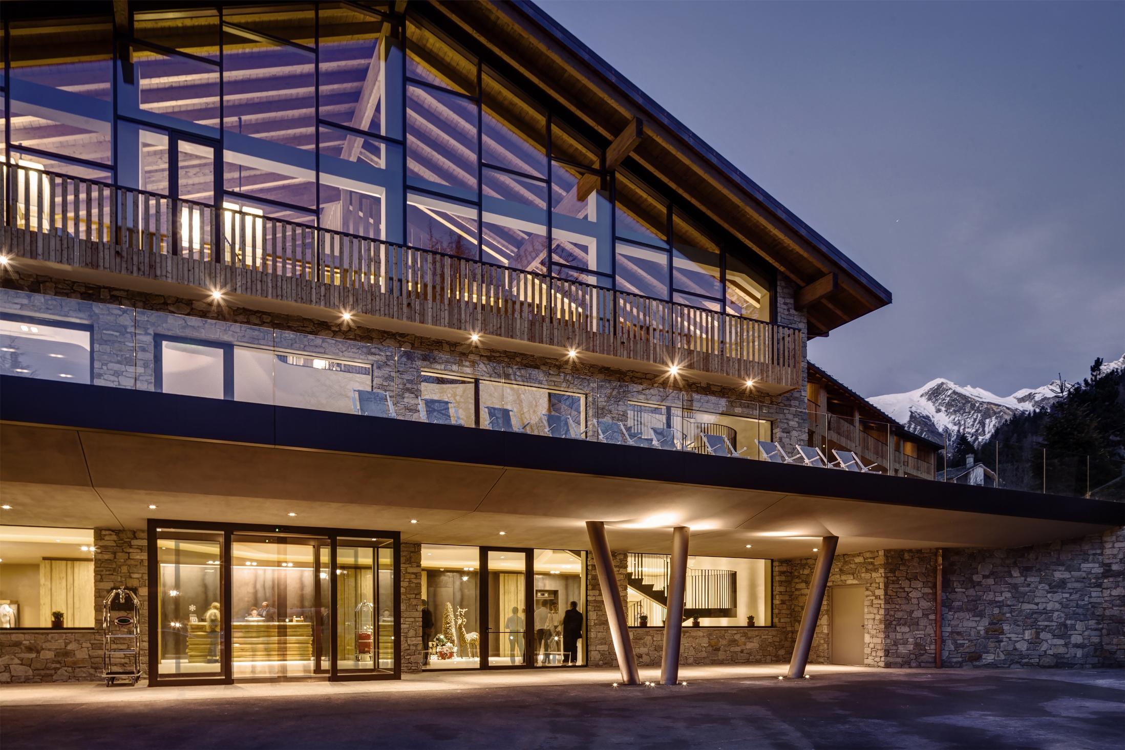 Grand Hotel Courmayeur Mont Blanc, By R Collection Hotels Zewnętrze zdjęcie
