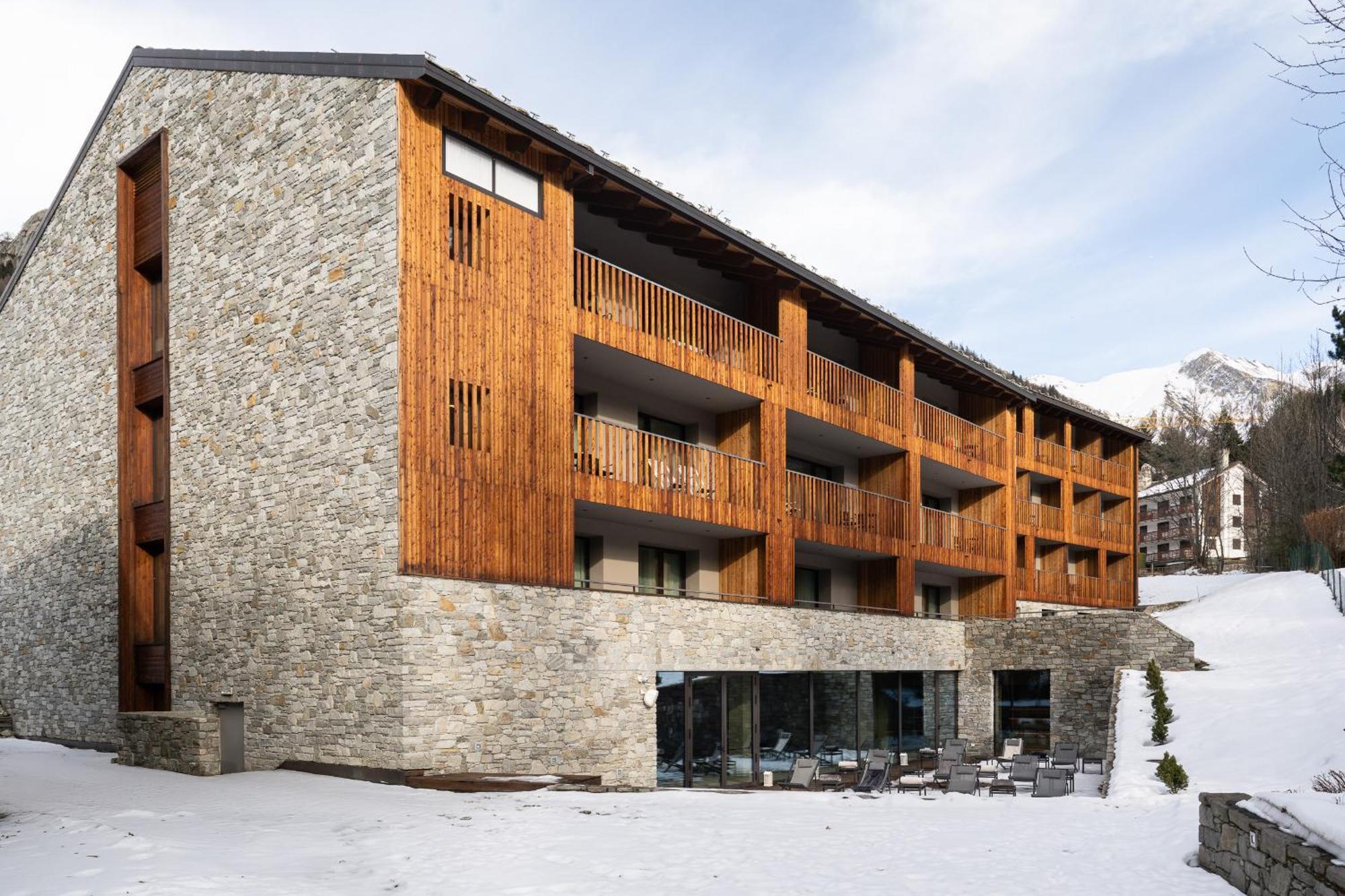 Grand Hotel Courmayeur Mont Blanc, By R Collection Hotels Zewnętrze zdjęcie