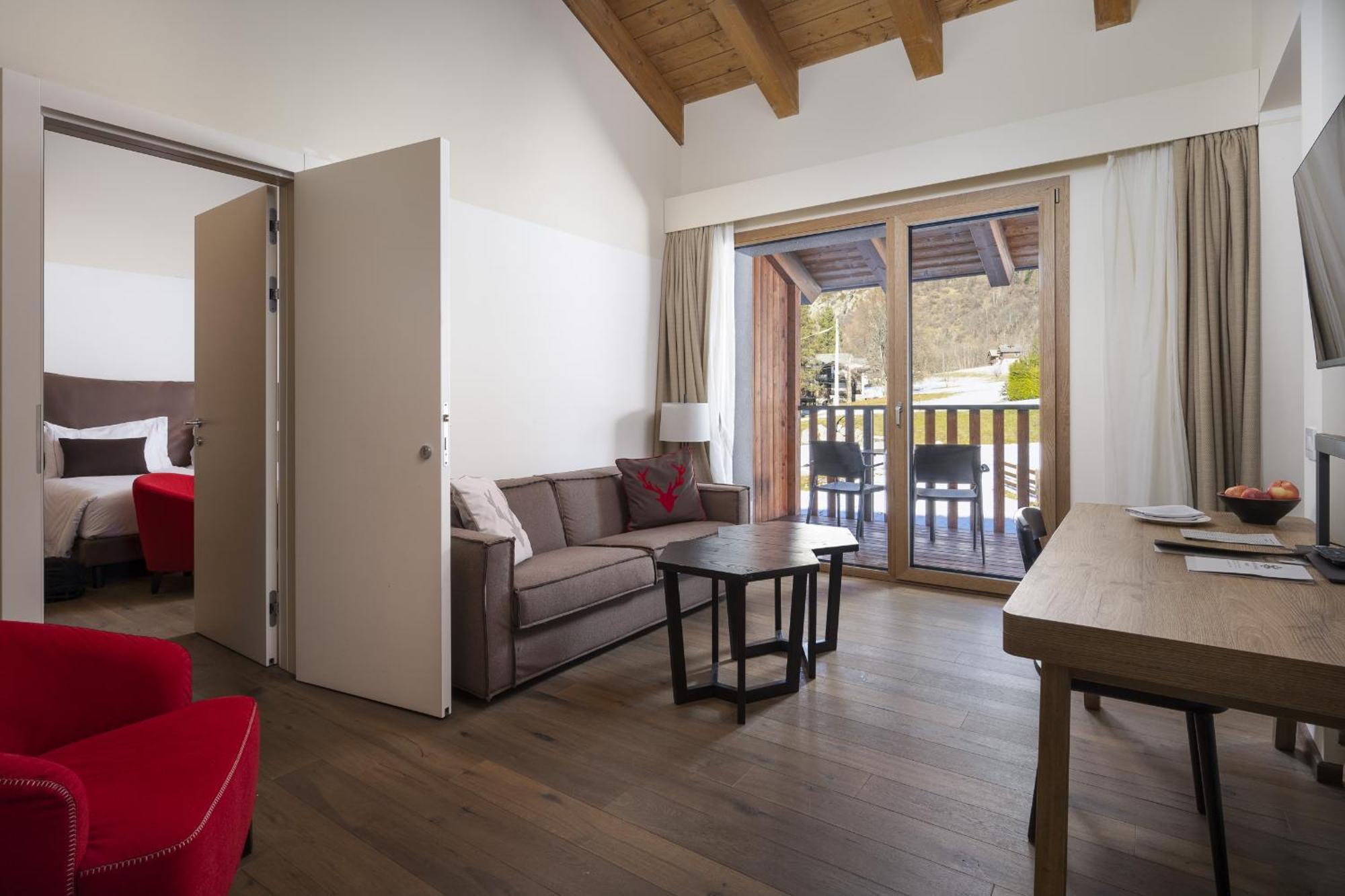 Grand Hotel Courmayeur Mont Blanc, By R Collection Hotels Zewnętrze zdjęcie