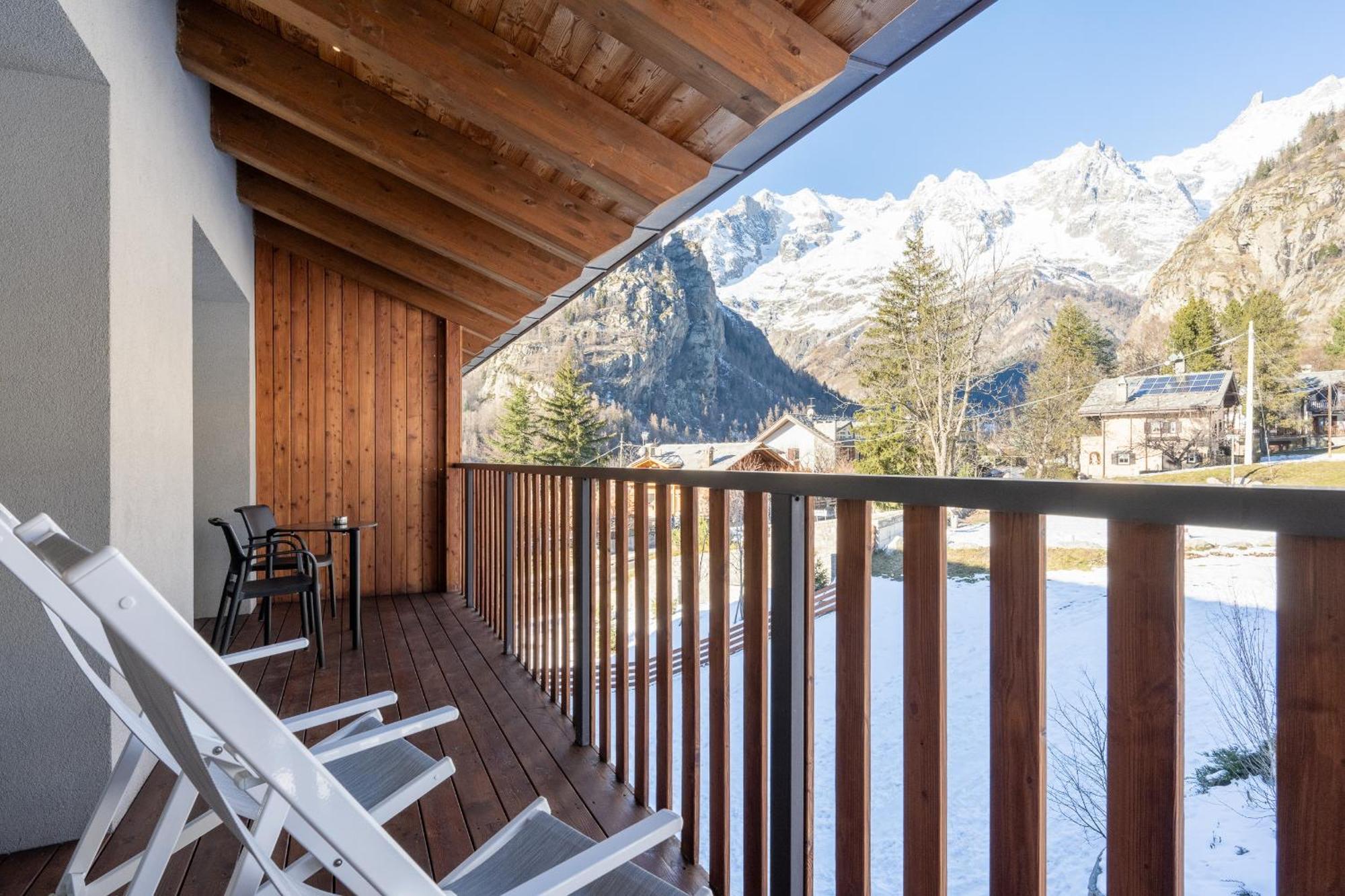 Grand Hotel Courmayeur Mont Blanc, By R Collection Hotels Zewnętrze zdjęcie